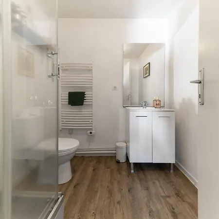 La Grande Maison - Centre Apartment