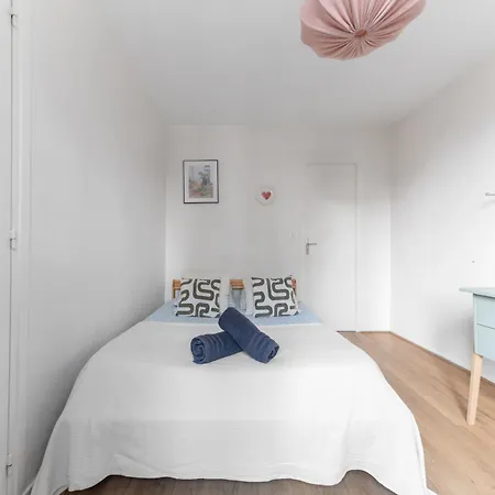 La Grande Maison - Centre Apartment *